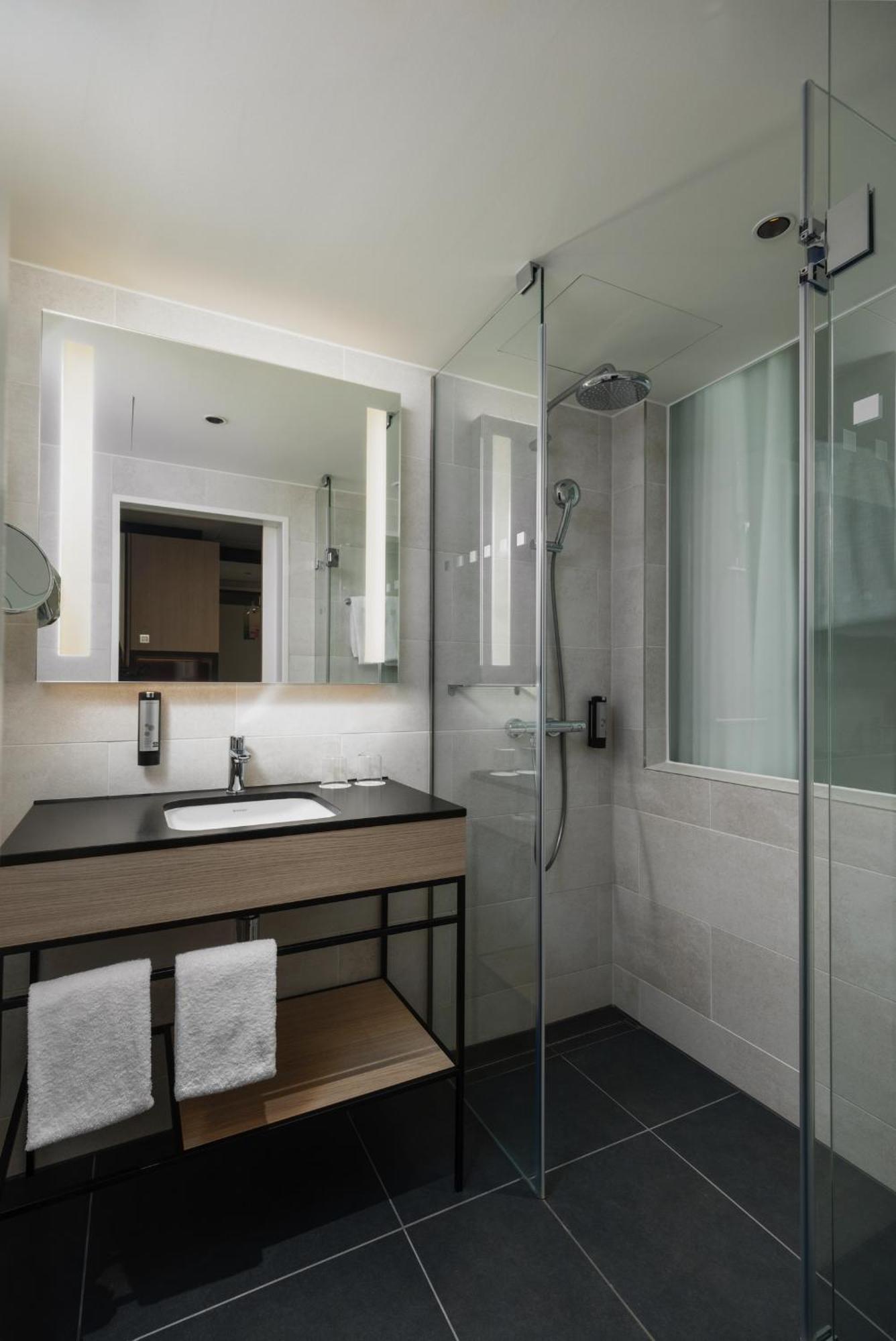 Intercityhotel Luebeck ภายนอก รูปภาพ