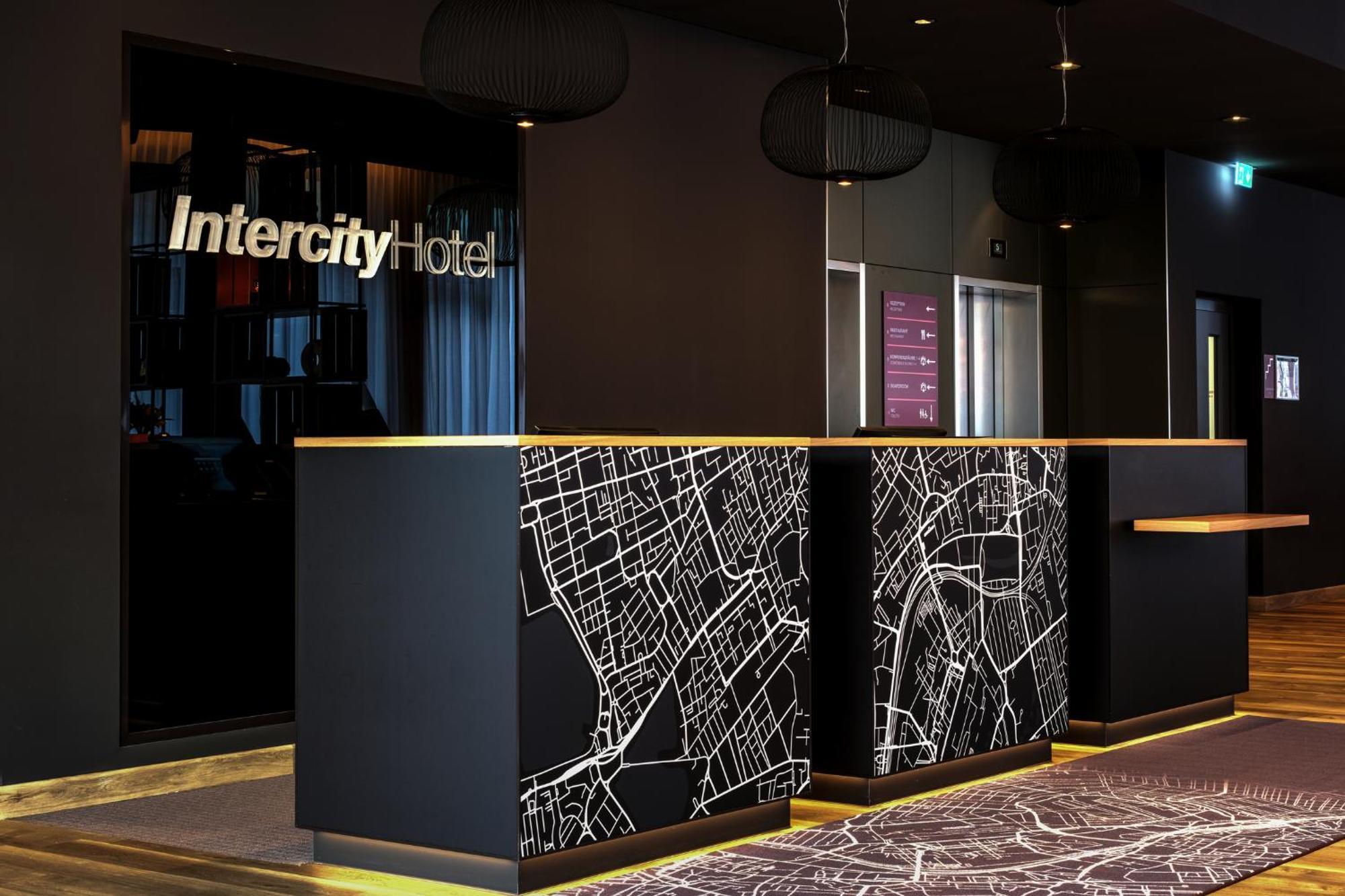 Intercityhotel Luebeck ภายนอก รูปภาพ