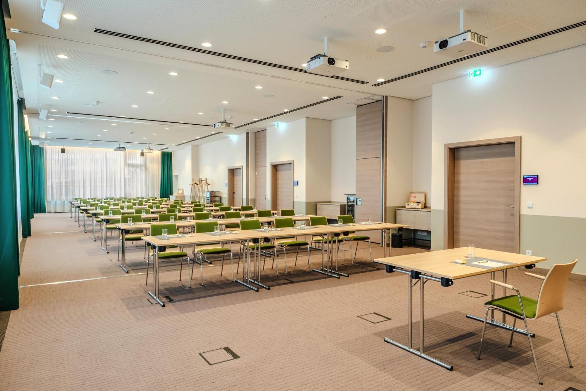 Intercityhotel Luebeck ภายนอก รูปภาพ